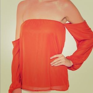 Women’s solid off shoulder top